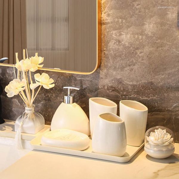 Ensemble d'accessoires de bain sanitaire cinq pièces européen Simple céramique lavage 4-7 pièces fournitures de salle de bain tasse de mariage toilette Bru