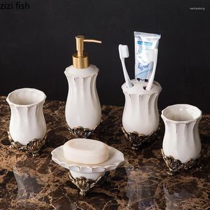 Ensemble d'accessoires de bain bouteille de lotion en céramique simple accessoires de salle de bain porte-brosse à dents gargarisme tasse boîte de rangement savon fournitures ménagères