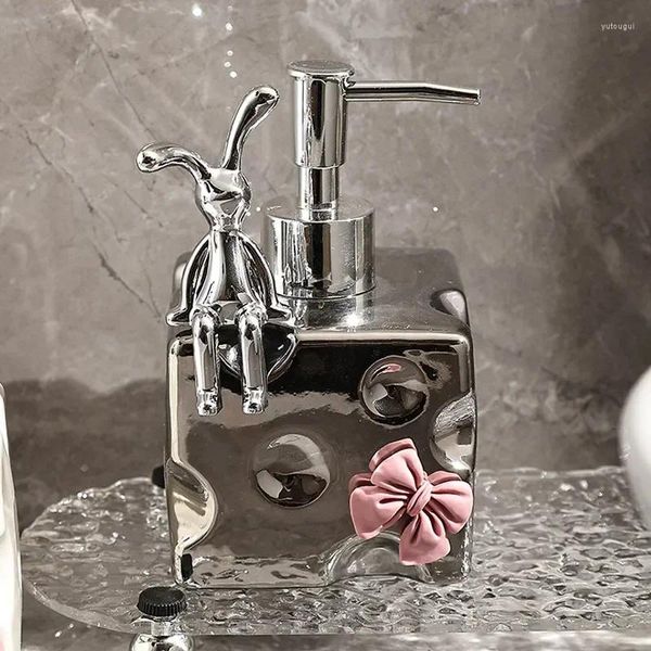 Ensemble d'accessoires de bain savon européen en céramique nettoyant fromage salle de bain presse créative émulsion distributeur de douche Gel décoration du visage bouteille