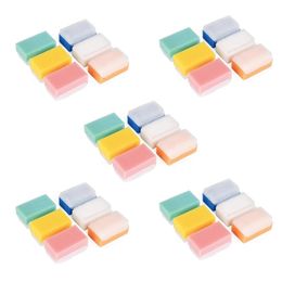 Brosses de bain Éponges Épurateurs Éponge de bain pour bébé 30 pièces Rondelle en mousse souple avec brosse à berceau Brosse pour cheveux du corps et du cuir chevelu Brosse sensorielle douce pour bébé 231012