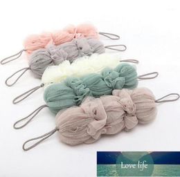 Brosses de bain Éponges Épurateurs Plus grande boule douce Conception de fleurs Couleur unie Longue Loofah Éponge de douche Pouf Mesh Scrubber1 Factory2970092