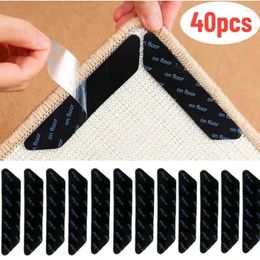BADMATS 8-40PCS HERUBUISTable niet-slip tapijtsticker Wasbare anti krullende patch vaste stickers vloer Tapijt mat tape grijper hoekkussen