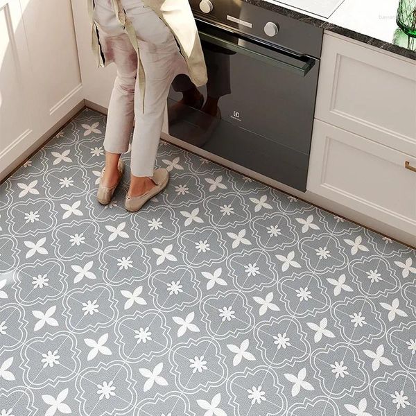 Tapis de bain Le tapis de sol de cuisine est entièrement recouvert d'un tapis résistant à la saleté, nettoyé au pied imperméable en PVC et posé dans son ensemble