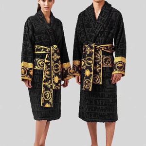 Bath Robe Designer Cardigan Lovers Longstyle European Printing Cotton Bright Luxurious Couple Bathrobe en gros 2 paires 23fw