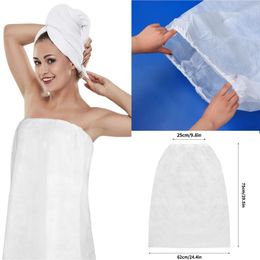 Serviette de bain Paquet de 10 serviettes de bain jetables enveloppement de spa non tissé Jupe de bain jetable Enveloppement corporel Peignoir non tissé avec fermeture réglable 231129