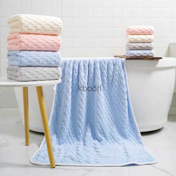 Bath Towel 2 pièces/ensemble ensemble de serviettes en velours corail grille nuage solide 1 serviette de visage et 1 serviette de bain de grande taille serviettes à séchage rapide salle de bain pour adulte YQ240106