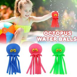 Toys de bain Baby Bath Toys Sponge Absorbant Octopus Poussage Stress Relief Toys Summer Nimation Play Water pour enfants 240413