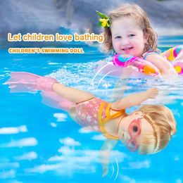 Badspeelgoed Babyzwempop Waterdicht Zwembad Waterspelen Badpartner Onderwijs Slim Elektrisch gewricht Beweegbaar speelgoed Kind Meisje Jongens 230923