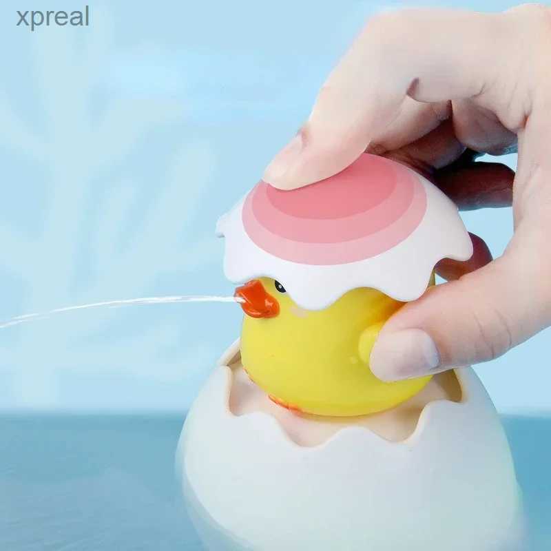 お風呂のおもちゃベイビー水泳おもちゃの子供のかわいいアヒルペンギン卵スプレーシャワープールおもちゃおとりのおもちゃギフトスワックス
