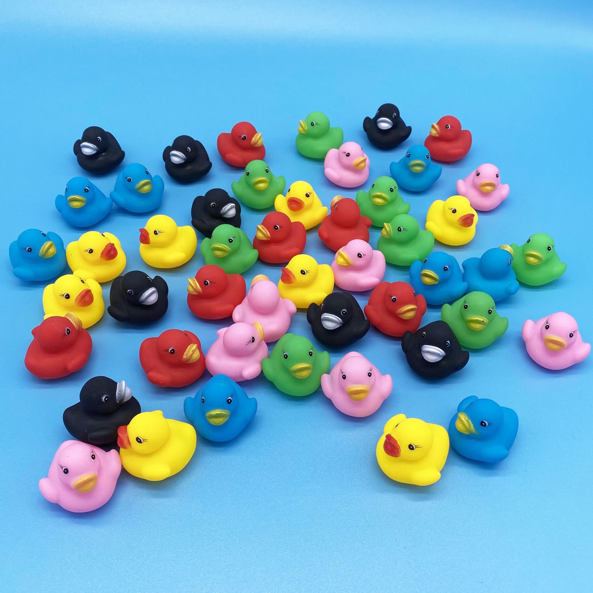 Bathing ducks Animals Colorful Soft Rubber Float Squeeze Sound Squeaky Bath Toys Classic Rubber Duck Plastic Bathroom Swimming Toy Gifts