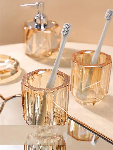Juego de baño Cristal Vidry Liquid Jabón Dispensador de jabón Topla de dientes Copa de dientes Copa de gármacas de copa de lujo regalos de mesa adornos de mesa