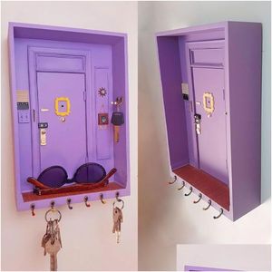 Étagères de salle de bains Shees Programme TV Amis Porte-clés Monicas Porte en bois Violet Décoration de la maison Tenture murale Outil de rangement Drop Deliv Dhwcj