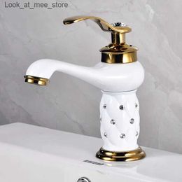Robinets de lavabo de salle de bains 1 bassin en or européen robinet à poignée unique robinet d'évier de salle de bains mélangeur d'eau en diamant grue chromé baignoire mélangeur en laiton robinet Q240301