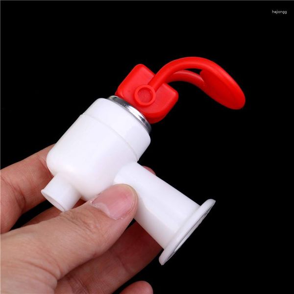 Robinets d'évier de salle de bains 1PC rouge / bleu Type de poussée en plastique distributeur d'eau robinet de remplacement maison essentielle fontaines à boire pièces Bibcock