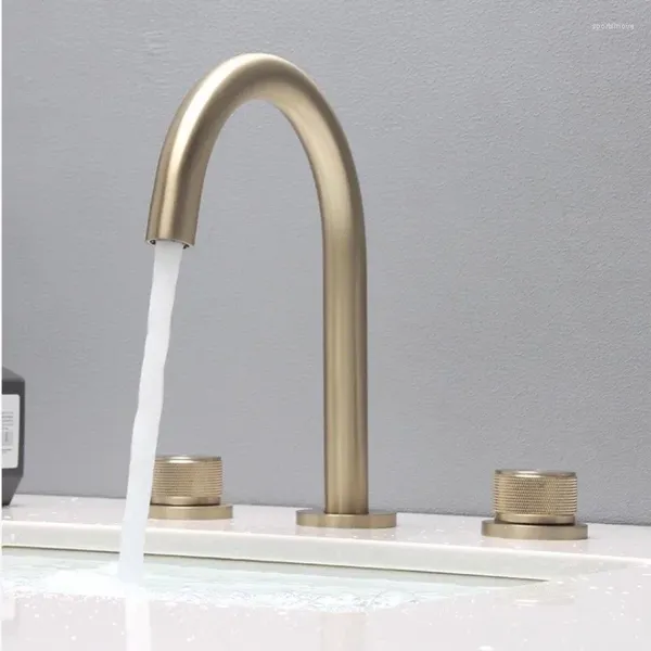 Robinets d'évier de salle de bain 59 # Brass Double poignée de bassin à 3 trous robinet en or brossé Gold Split Black Piece et mélangeur froid