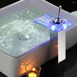 Robinets de lavabo de salle de bains BAKALA Classic pour le robinet, couleur chromée, mitigeur cascade Led LH-8060