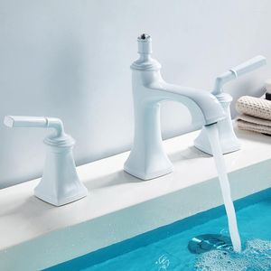 Robinets de lavabo de salle de bain bassin laiton noir / blanc finition pont carré monté à 3 trous double poignée et robots d'eau froide