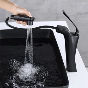 Badkamer wastafelkranen wastafel kraan zwart/chroom messing en koud water mengkraan enkele handgreep op badrand gemonteerd