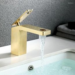 Robinets de lavabo de salle de bain Robinet de bassin Brackaged Gold Gold Brass Single Handle Mouxer Tap Deck Mounted Waterfall and Cold
