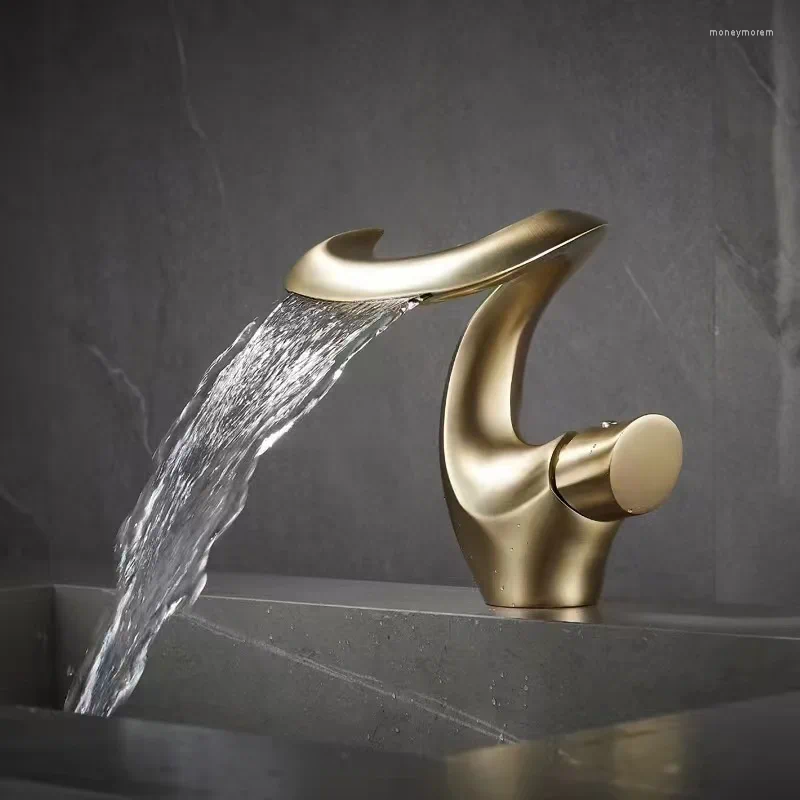 Rubinetti del lavandino da bagno rubinetto oro mixer freddo vasca da bagno tocco di lusso a cascata nere accessori ciotola