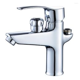 Robinets de lavabo de salle de bain Set de robinet de bassin Boulangeur monté avec pont avec tête de douche Toilet à eau Tap Valve de mélange à froid