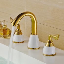 Robinets de lavabo de salle de bain bassin poli laiton doré fait robinet moderne Double poignée 3 trous robinets mélangeurs de comptoir de bain