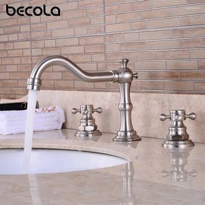 Robinets d'évier de salle de bain Beccola Brossed Basin Tap Double manche 3 pièces Robinet de baignoire GZ-8205L