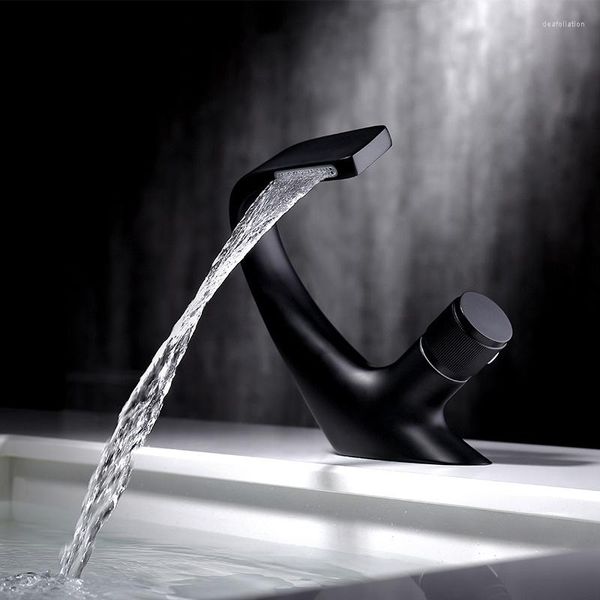 Grifos de lavabo de baño, grifo de lavabo de latón negro, grifo de lavabo cromado para uso doméstico