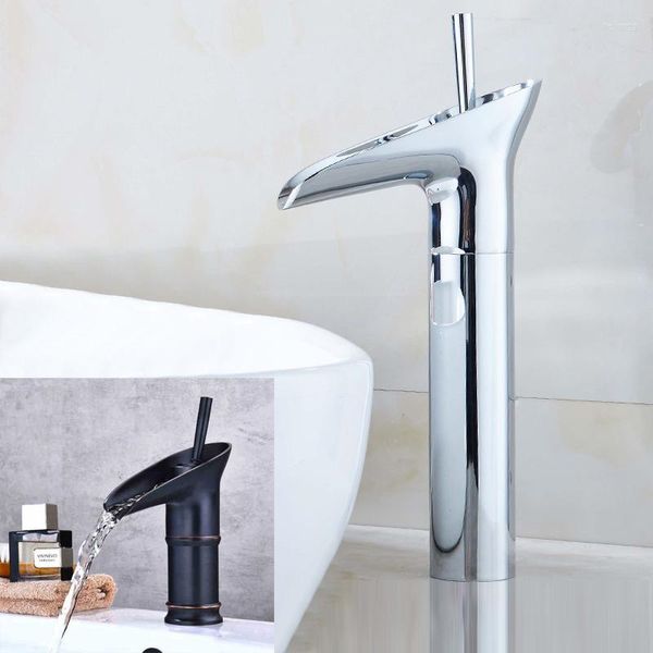 Grifos de lavabo de baño Grifo de cascada negro Estilo de copa de vino Monomando Montado en cubierta Lavabo mezclador frío Grifos Latón Bambú Cromo