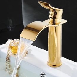 Badkamer wastafel kranen messing bassin kraan Gouden waterval mixer kraan en koude kraankamer