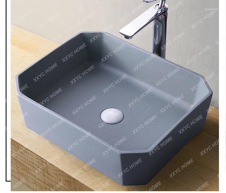 Rubinetti per lavabo da bagno Lavabo da tavolo grigio cemento Lavabo quadrato per uso domestico in ceramica semplice