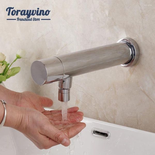 Grifos de lavabo de baño Grifo de sensor de lavabo pulido cromado Montado en la pared Automático Manos libres Toque Lavabo Solo Grifo frío