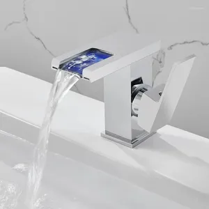 Grifos de lavabo de baño, grifo LED que cambia de color para tipo cascada, orificio de una sola manija, latón