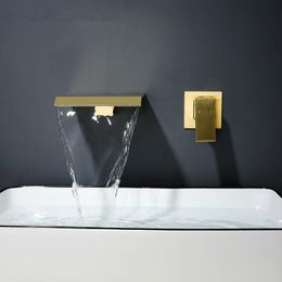 Badkamer Sink Kranen Koper Basin Kraan Koude Waterval Type In-Muur Messing Mixer Tap Single Handle twee gaten geborsteld goud / zwart