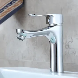 Robinets de lavabo de salle de bain robinets de cuivre robinets ménagers lavé de toilette au-dessus du comptoir et froid