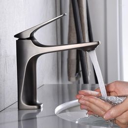 Grifos de lavabo de baño, grifo de lavabo Echome, grifo de agua fría y agua, accesorios de cinta mezcladora de cocina para el hogar