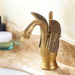 Robinets de lavabo de salle de bain robinet de bassin européen robinet en cuivre rétro Antique cygne laiton finition brossée et eau froide salle de bain