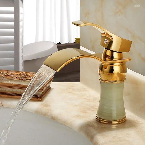 Grifos de lavabo de baño de estilo europeo, lavabo inferior de jade natural de cobre y grifo dorado frío, mesa de cascada chapada en oro