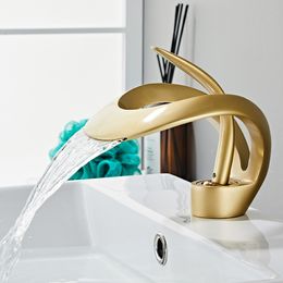 Robinets de lavabo de salle de bain bassin doré / blanc en laiton noir mitigeur gris créatif cascade froide 221121