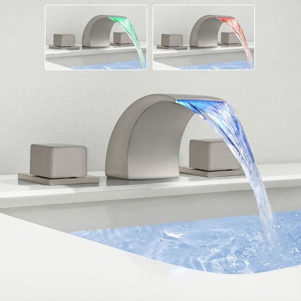 Grifos de lavabo de baño Grifo de latón de lujo de buena calidad 3 agujeros 2 manijas Grifo mezclador de lavabo Cascada de agua fría LED