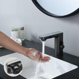 Rubinetti del lavandino del bagno Rubinetto del sensore automatico montato sul ponte grigio pistola Rubinetto della temperatura del display digitale freddo a infrarossi touchless