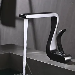 Robinets d'évier de salle de bains, robinet de luxe en laiton, mitigeur de lavabo et eau froide, noir or monotrou créatif