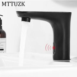 Grifos de lavabo de baño MTTUZK Grifo de sensor negro montado en cubierta Tipo integrado Grifo automático Lavabo Infrarrojo sin contacto