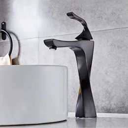 Robinets d'évier de salle de bain Nouveau robinet de bassin de design noir et chromé pour lavabo de salle de bain robinet à manche unique Basin Taps de terrasse lavage chaud mélangeur à froid grue