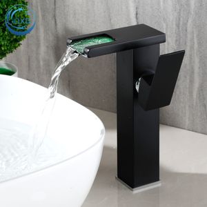 Robinets de lavabo de salle de bains OXG Cascade en laiton courte/haute Robinet de lavabo de salle de bains à LED Mélangeur froid Robinet d'évier à grue Changement de couleur noir alimenté par le débit d'eau 230311