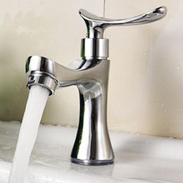 Robinets de lavabo de salle de bain robinets froids simples 1PC Stream aéré Céramique Touple électroplate pour le contrôle de la température de débit Accueil
