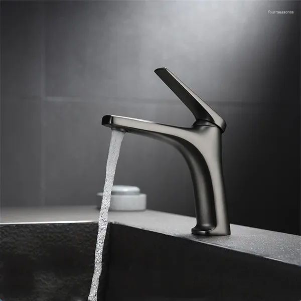 Grifos para lavabo de baño, grifo de lavabo de un solo orificio con válvula de cerámica y grifos mezcladores en frío, cromado/negro/dorado/gris