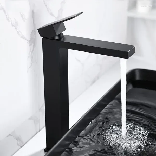 Robinets d'évier de salle de bain grand robinet moderne à handle de terrasse montée montée sur le bassin de lavage à eau noire et mélangeur froid torneira pia