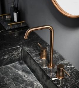 Badkamer wastafel kranen topkwaliteit luxe messing geborstelde roségouden kraan 3 holes 2 handgrepen bassin mixer tap mode ontwerp artistiek