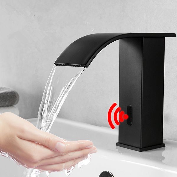 Grifos de lavabo de baño Sensor Tuqiu Grifo de lavabo de cascada Grifo de sensor automático Lavabo de lavabo sin contacto Mezclador de agua fría Grifo de baño de grúa 230311